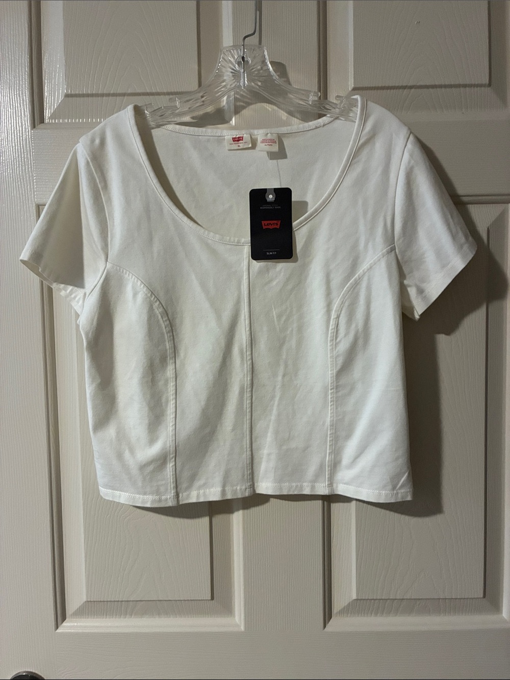 Levi's White Scoop Neck Crop Top